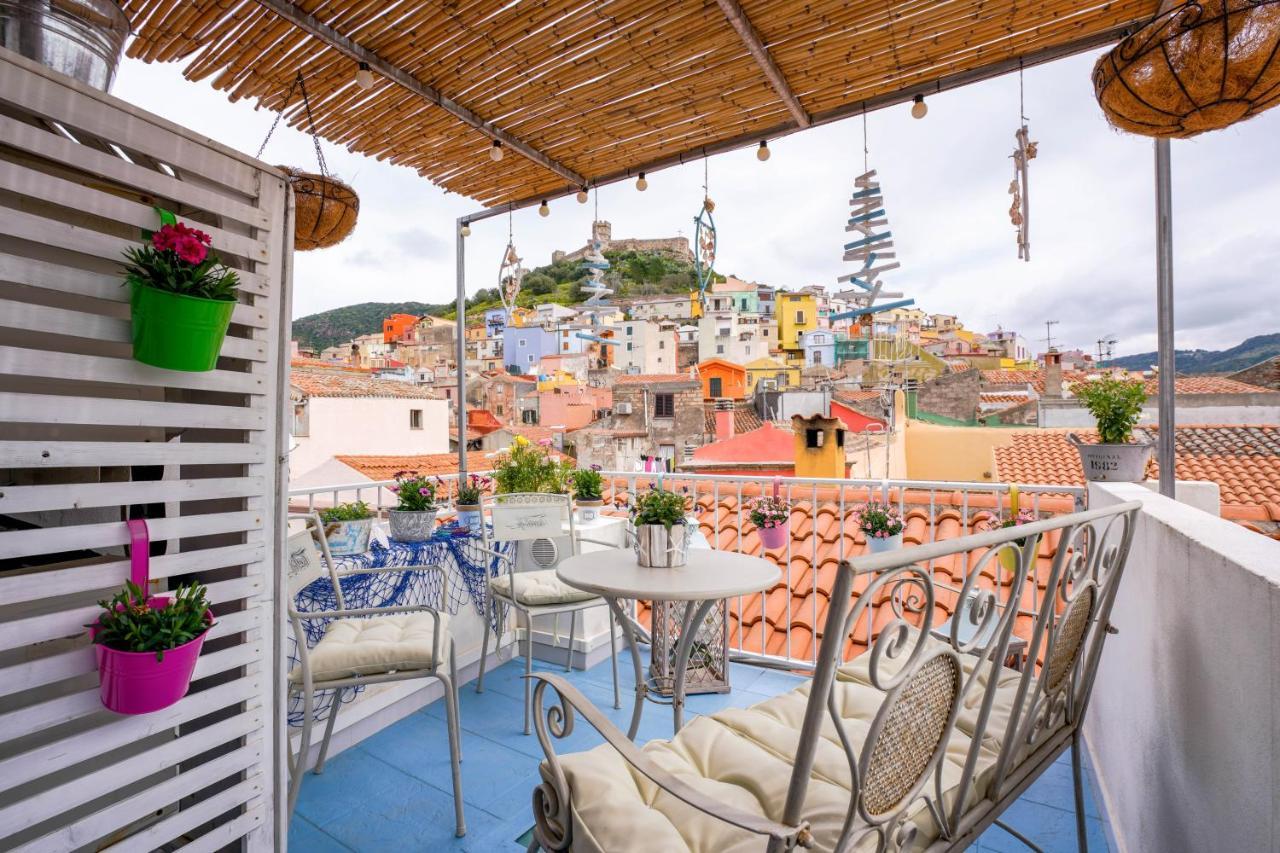 Domo 'E Sa Rosa Hotel Bosa Buitenkant foto